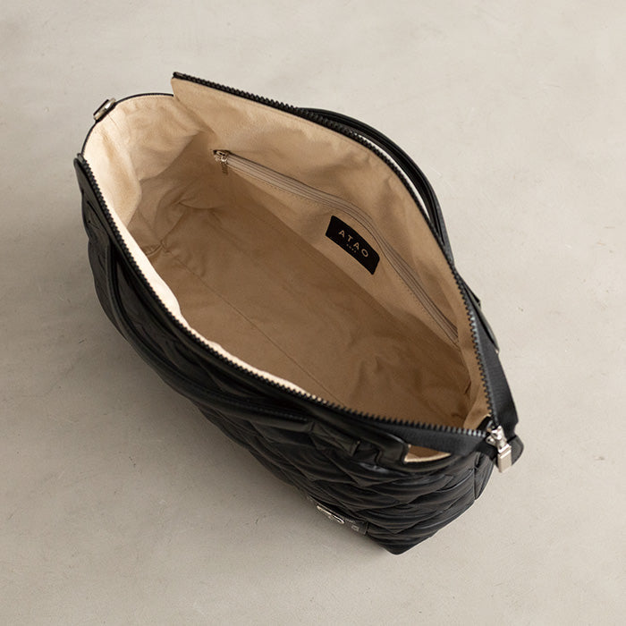 超軽量な新時代のビジネスボストン|アルマディロ