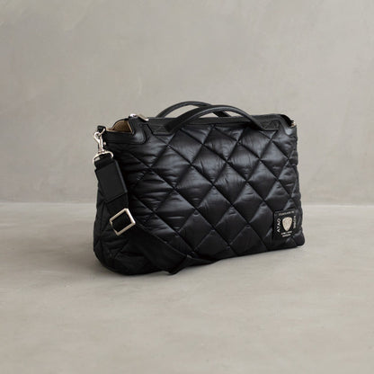 超軽量な新時代のビジネスボストン｜アルマディロ